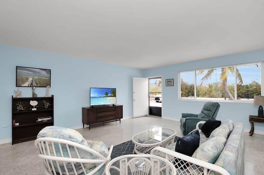 Photo of Livingroom in Indian Waterways