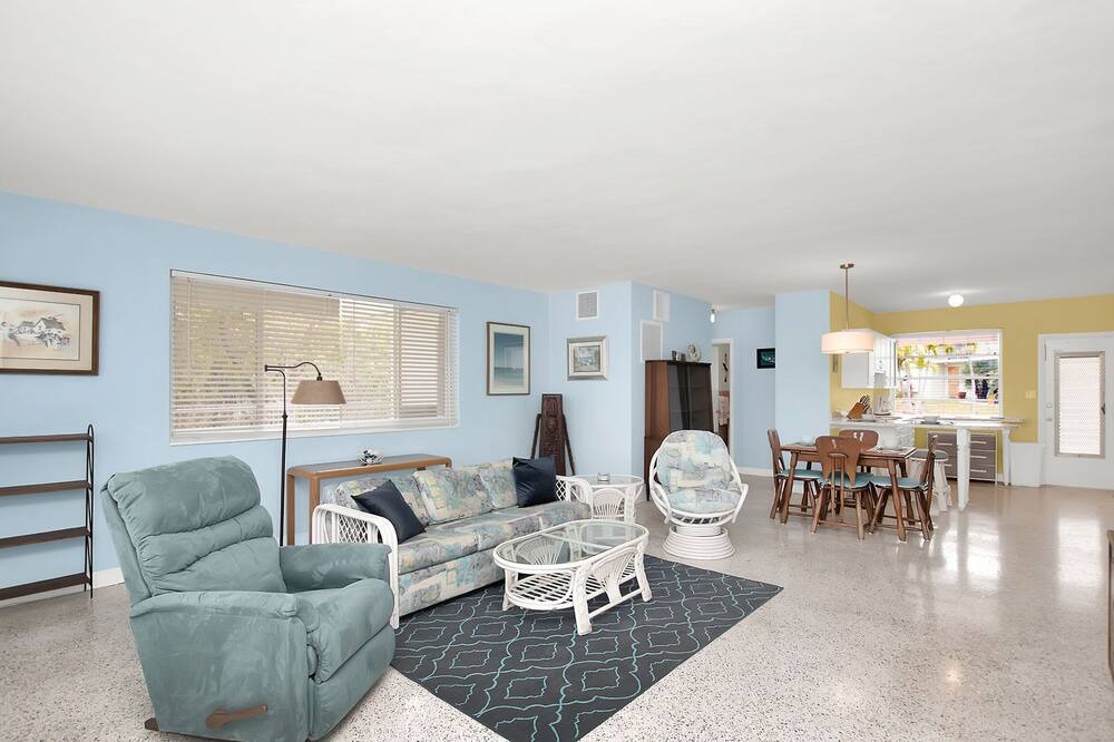 Photo of Livingroom in Indian Waterways