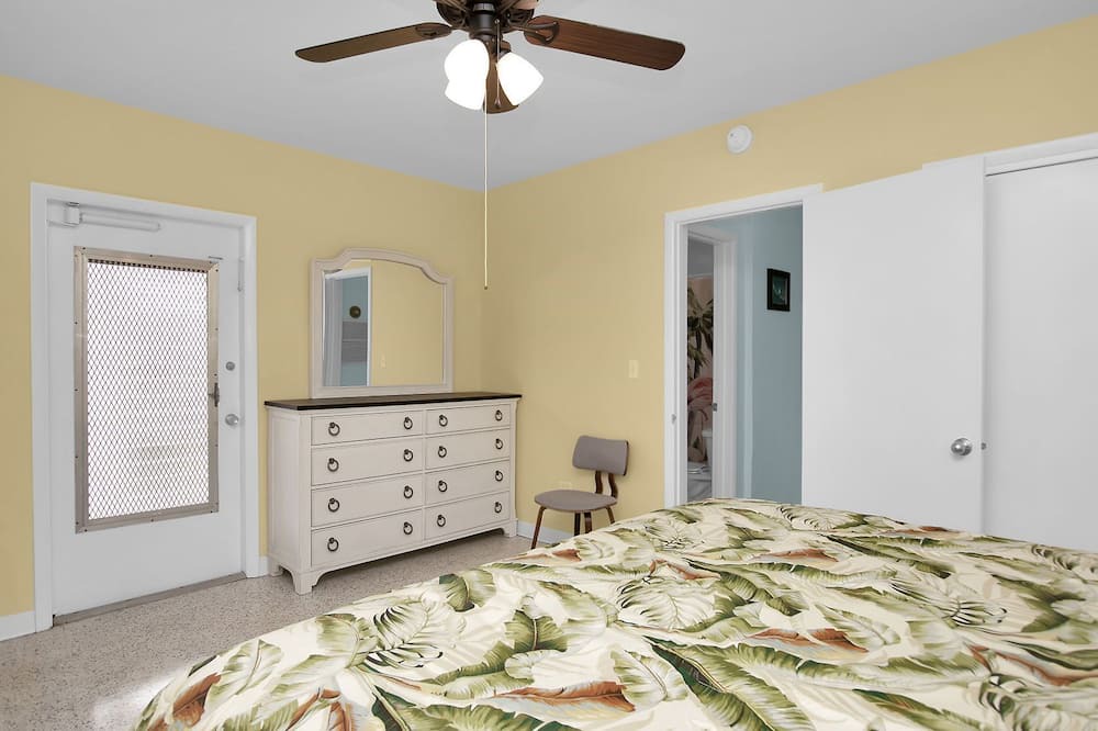 Photo of Bedroom in Indian Waterways