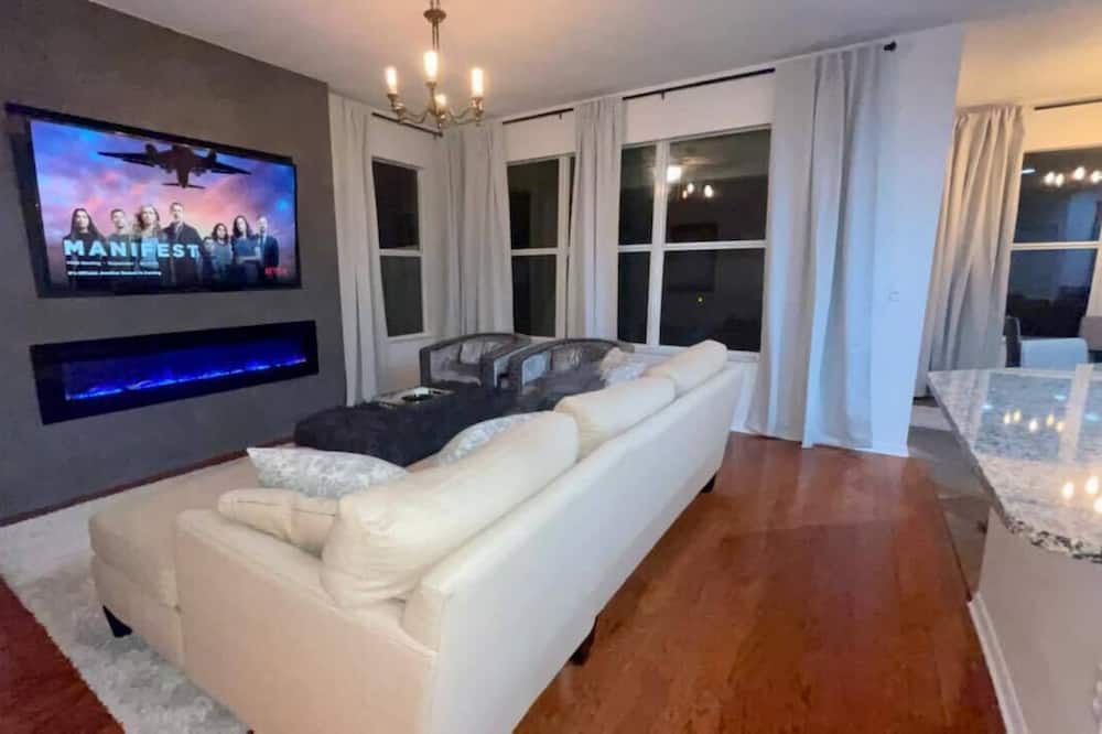 Photo of Livingroom in Wesley Chapel