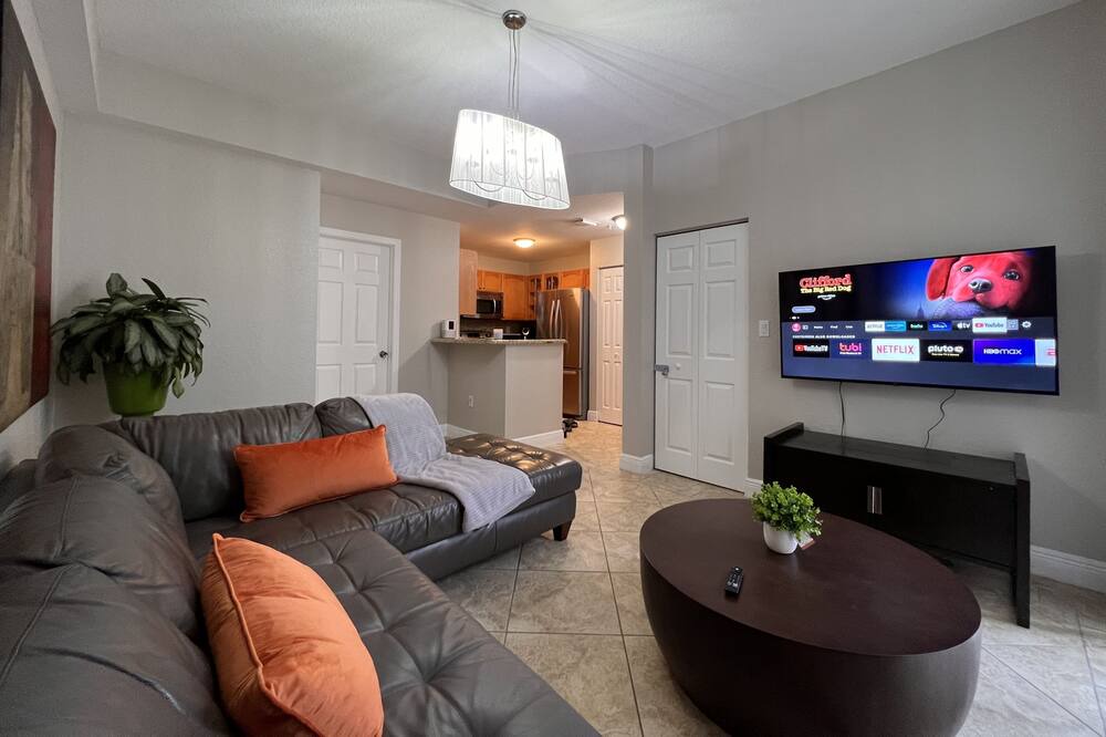 Photo of Livingroom in Pembroke Pines