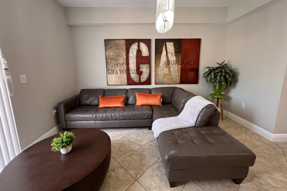 Photo of Livingroom in Pembroke Pines