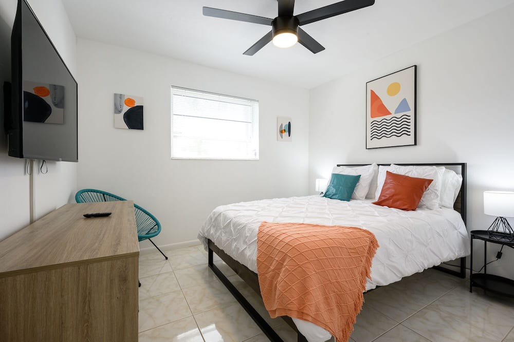 Photo of Bedroom in West Hollywood