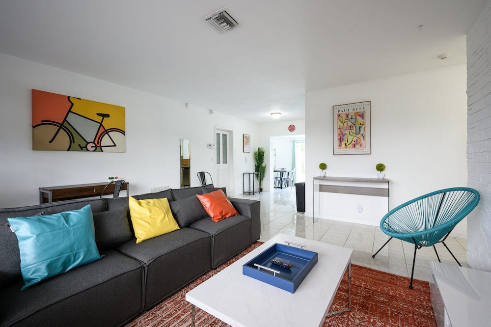 Photo of Livingroom in West Hollywood
