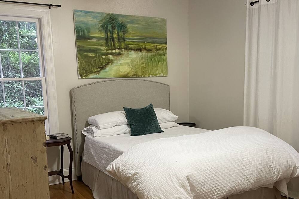 Photo of Bedroom in Beaufort