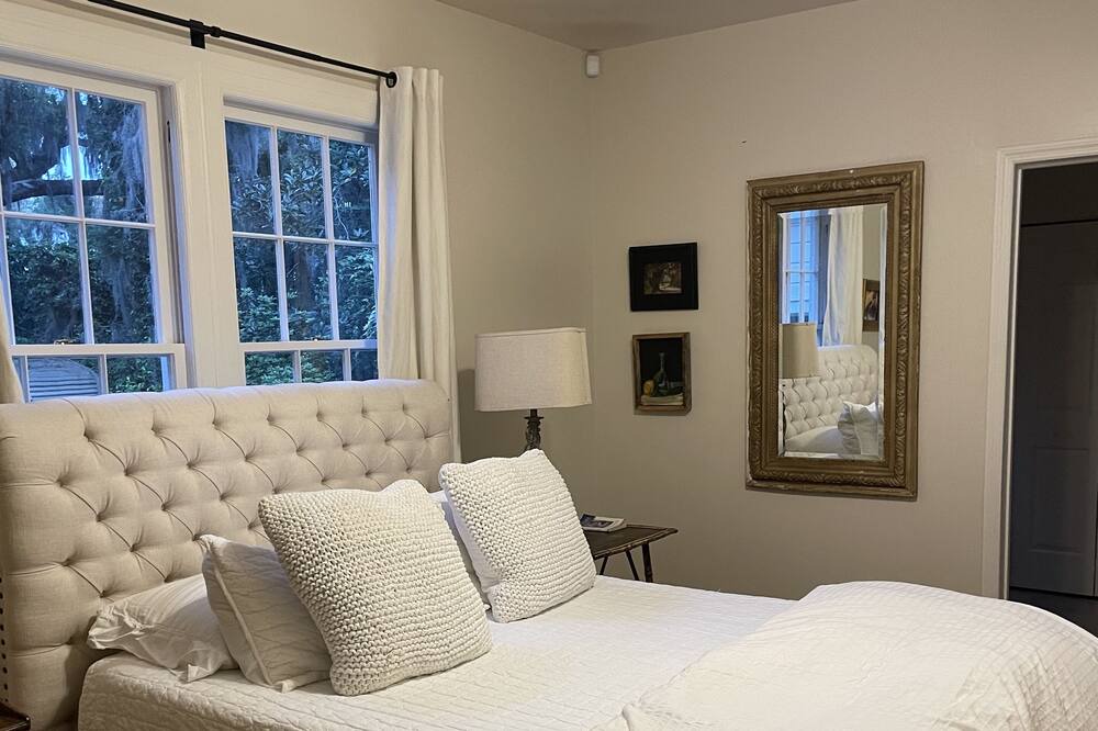 Photo of Bedroom in Beaufort