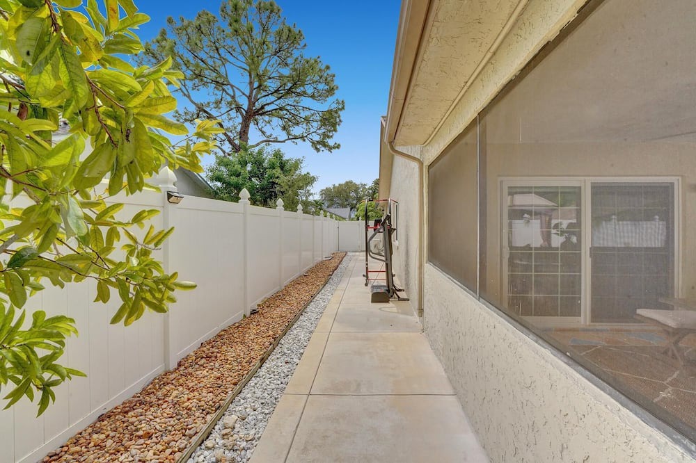 Photo of Outdoor in Lauderhill