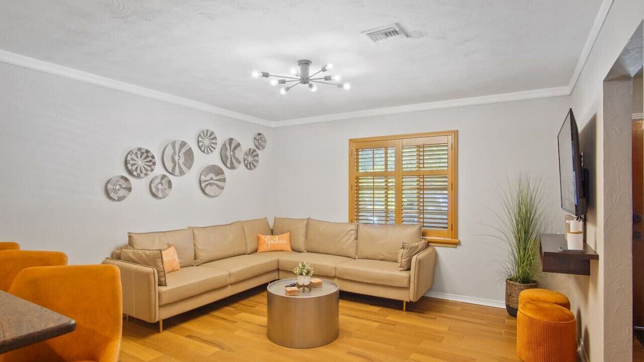 Photo of Livingroom in Virginia Park