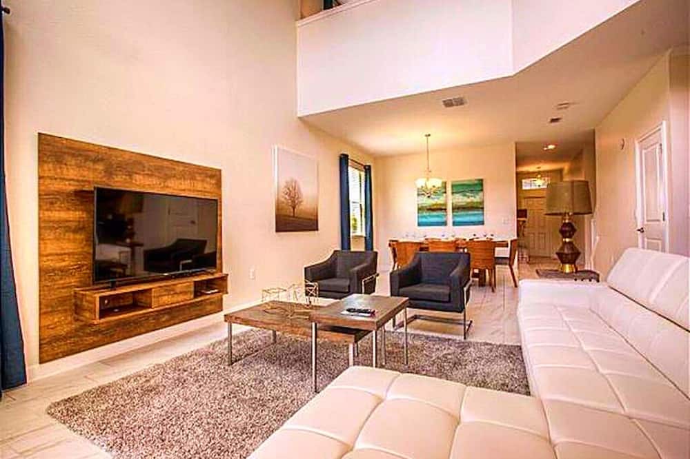 Photo of Livingroom in Davenport