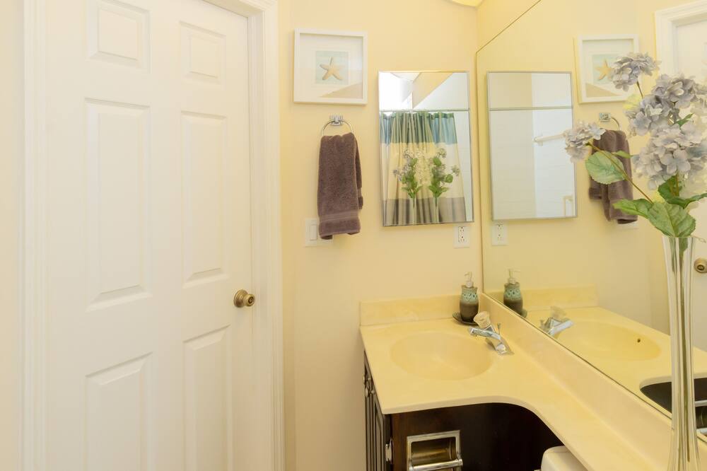 Photo of Bathroom in Hammock Bay