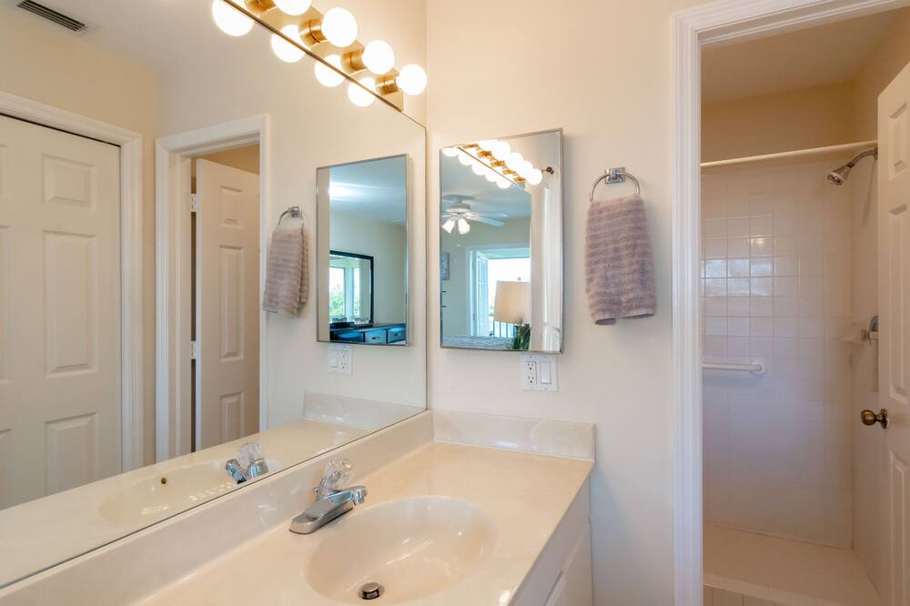 Photo of Bathroom in Hammock Bay