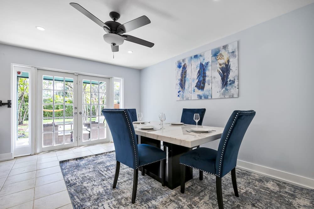 Photo of Kitchen in Poinsettia Heights