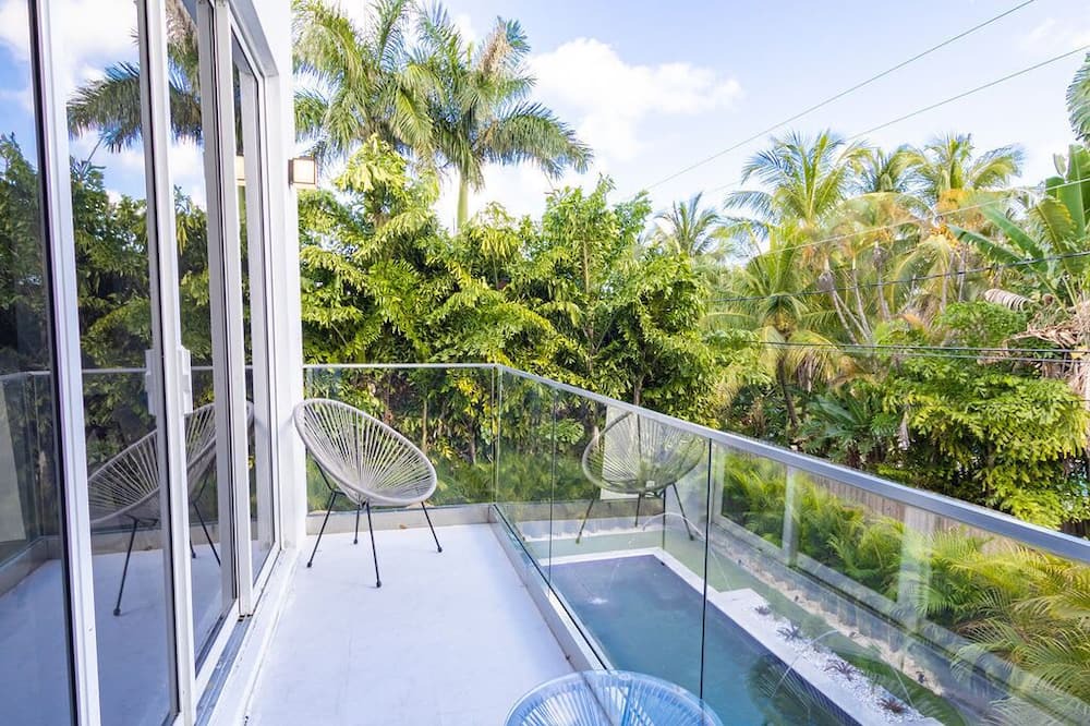 Photo of Patio Balcony in South Lake