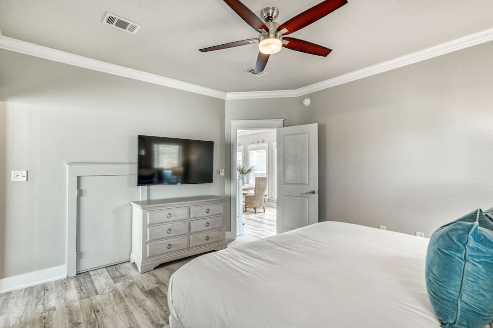Photo of Bedroom in Seacrest Beach