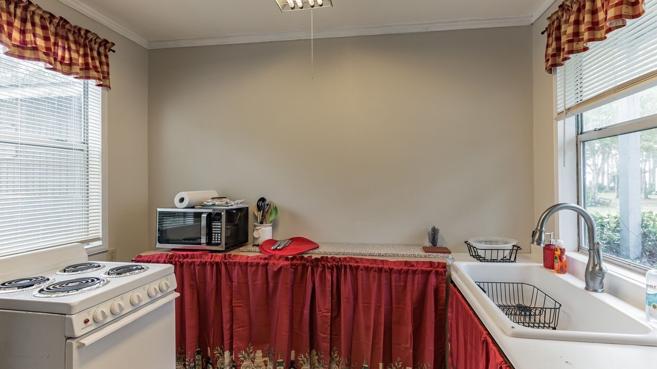 Photo of Kitchen in Eastpoint