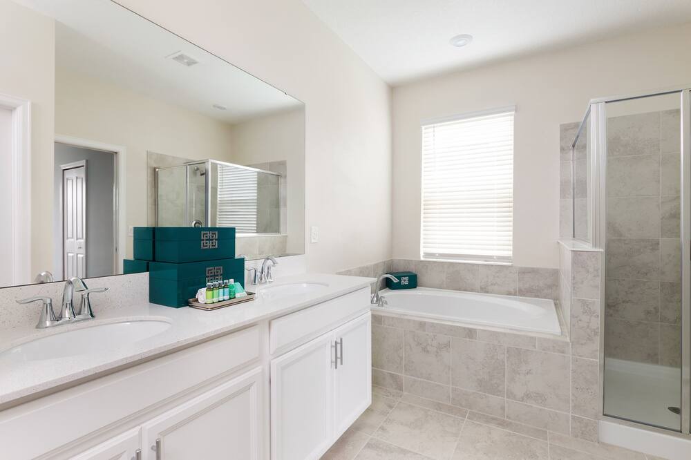 Photo of Bathroom in Four Corners