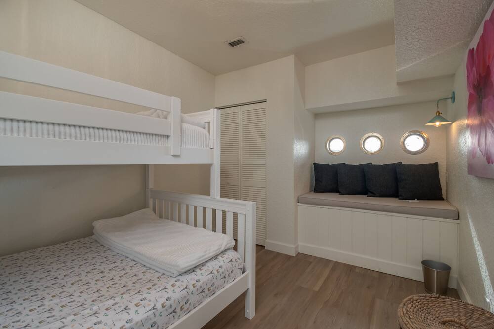 Photo of Bedroom in Silver Springs