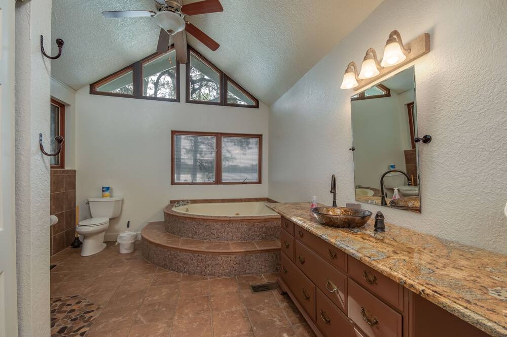 Photo of Bathroom in Silver Springs