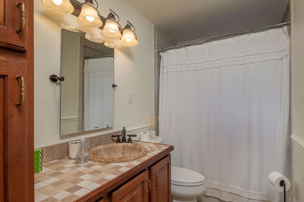 Photo of Bathroom in Silver Springs