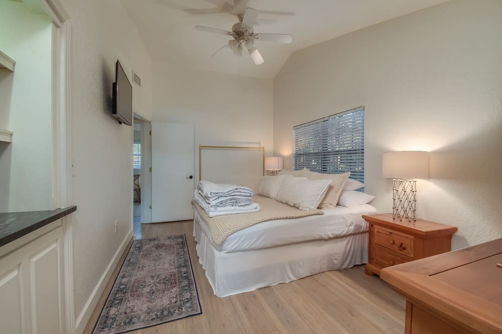 Photo of Bedroom in Silver Springs