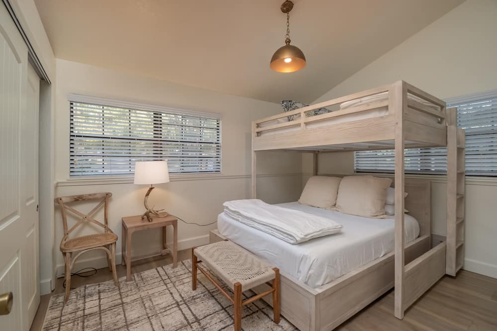 Photo of Bedroom in Silver Springs