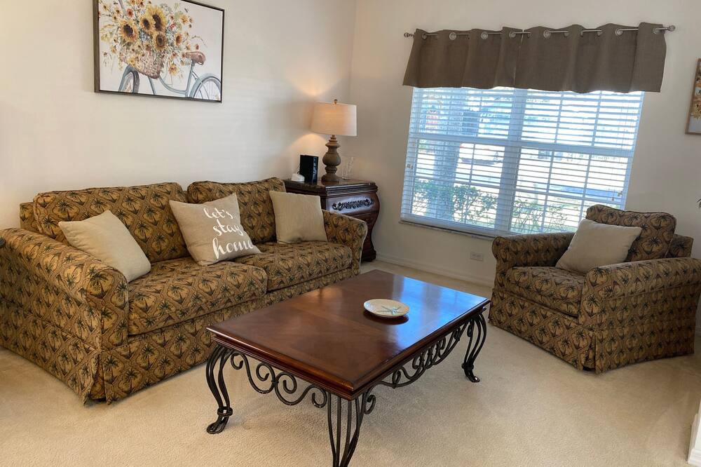 Photo of Livingroom in Highgate Park