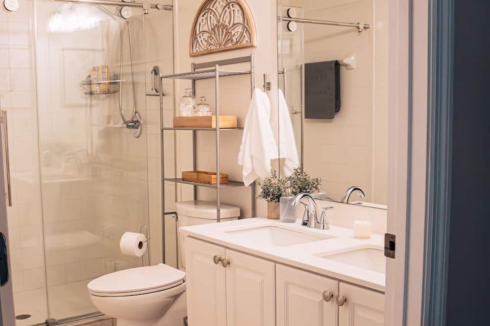 Photo of Bathroom in Ole