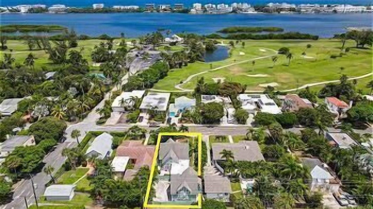 Photo of Outdoor in Parrot Cove