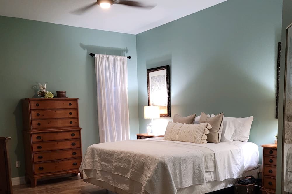 Photo of Bedroom in Summerhaven