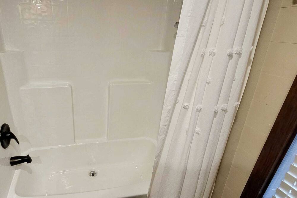 Photo of Bathroom in Ten Mile