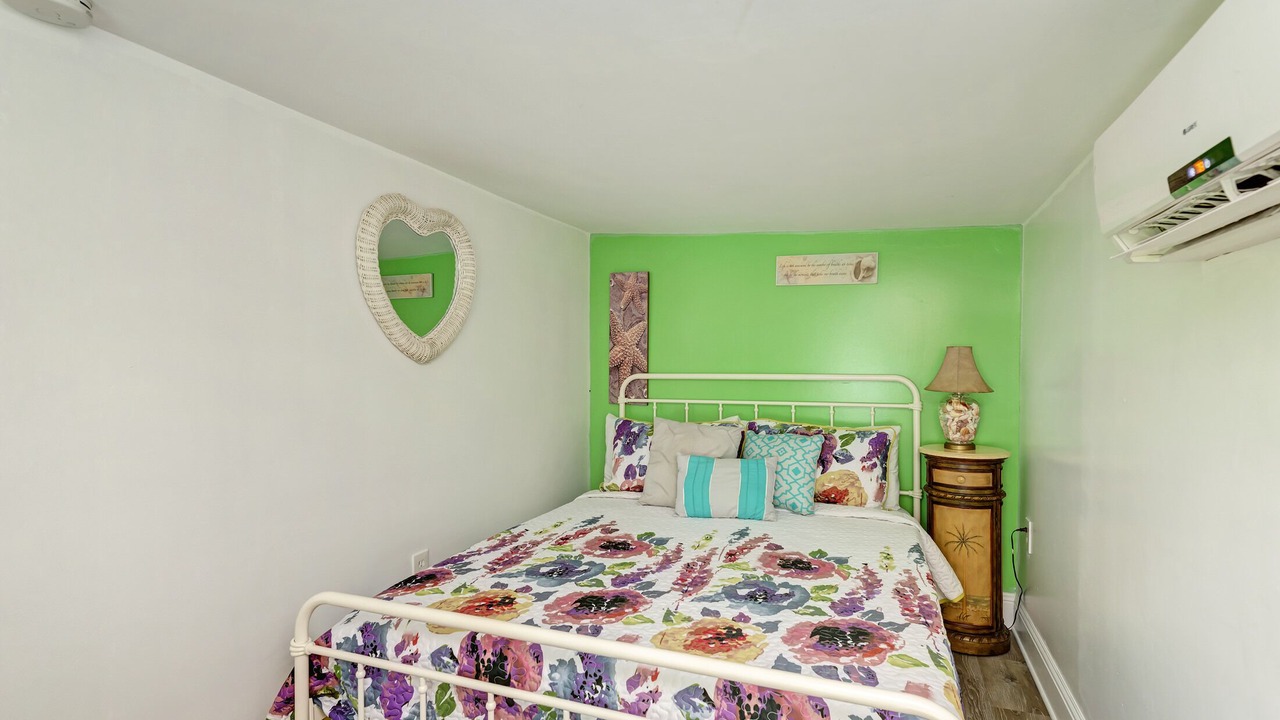 Photo of Bedroom in Bradenton Beach
