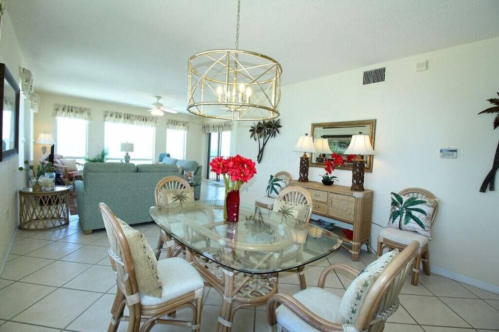 Photo of Livingroom in North Redington Beach