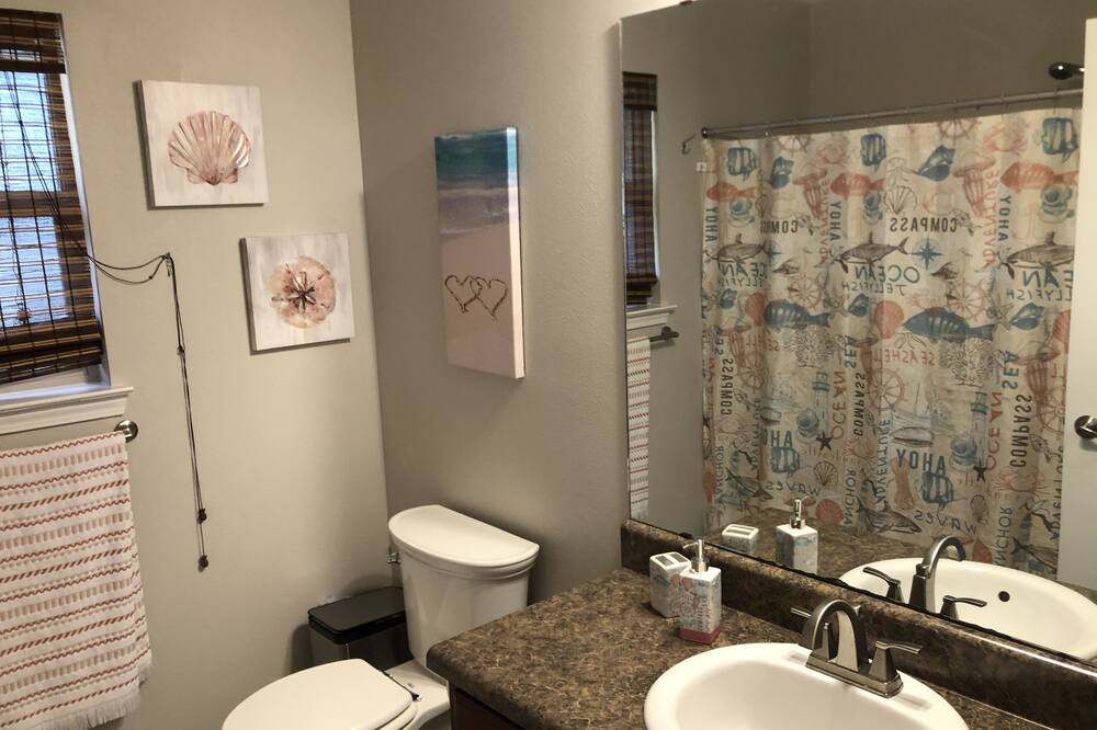 Photo of Bathroom in Gulf Breeze