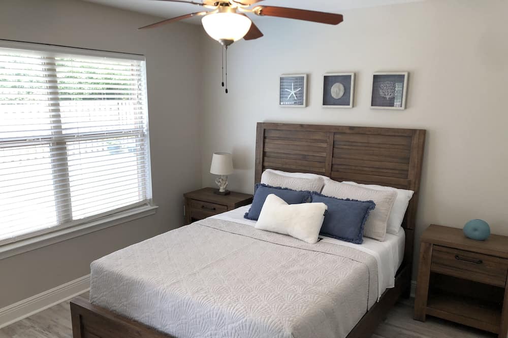 Photo of Bedroom in Gulf Breeze
