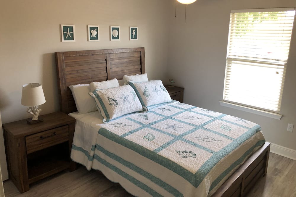 Photo of Bedroom in Gulf Breeze