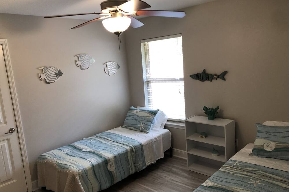 Photo of Bedroom in Gulf Breeze