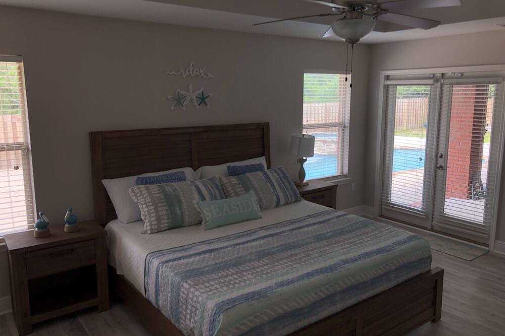 Photo of Bedroom in Gulf Breeze