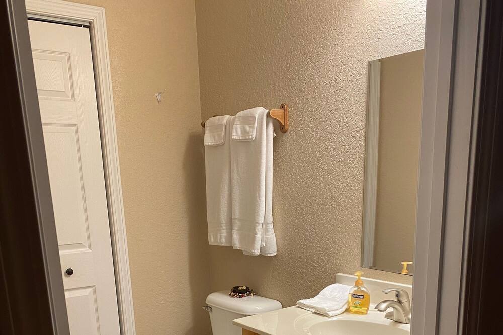 Photo of Bathroom in Hiawassee