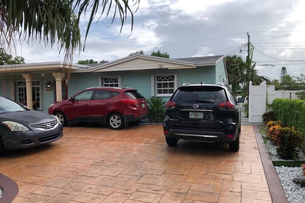 Photo of Others in Miami Gardens