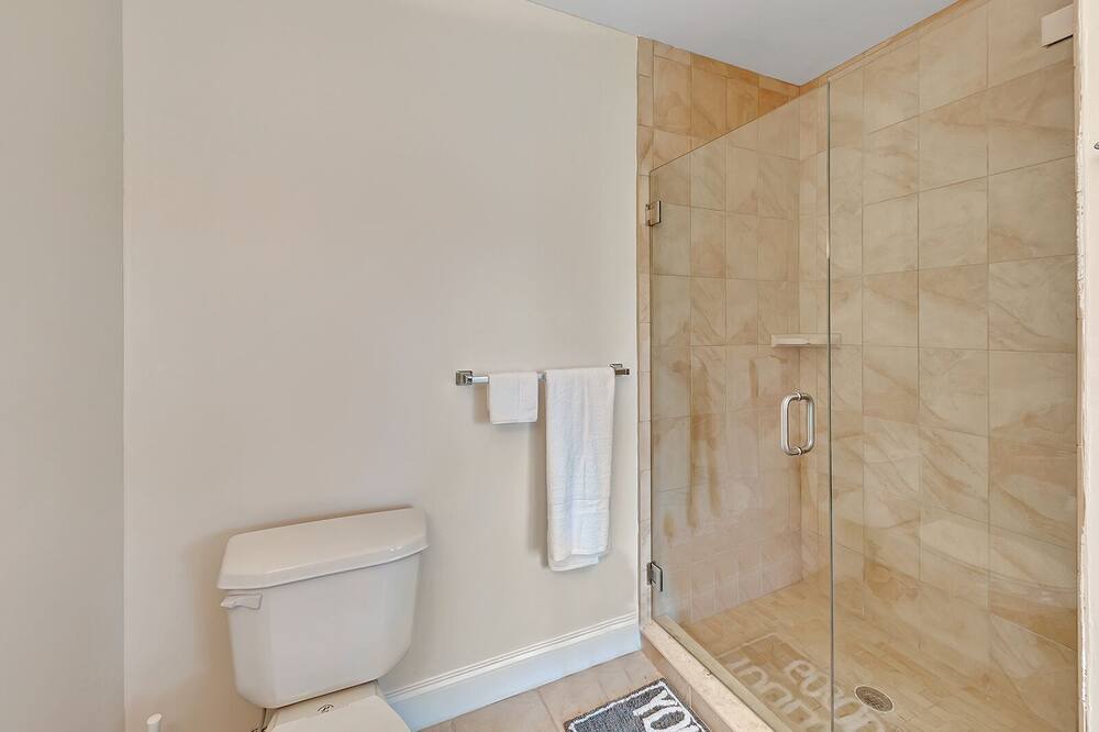 Photo of Bathroom in South Lake