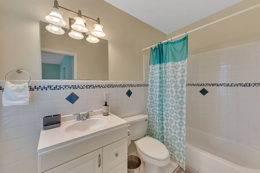 Photo of Bathroom in South Lake