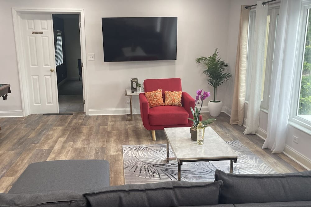 Photo of Livingroom in South Lake