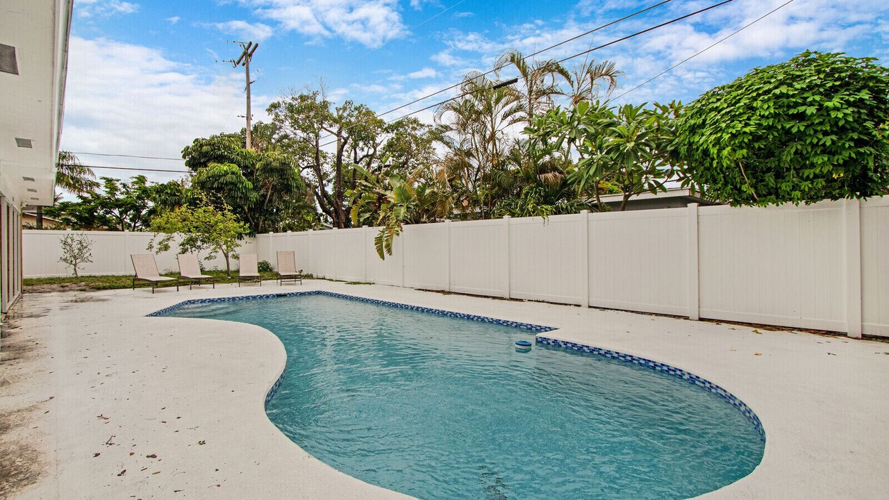 Photo of Outdoor in Tropic Palms