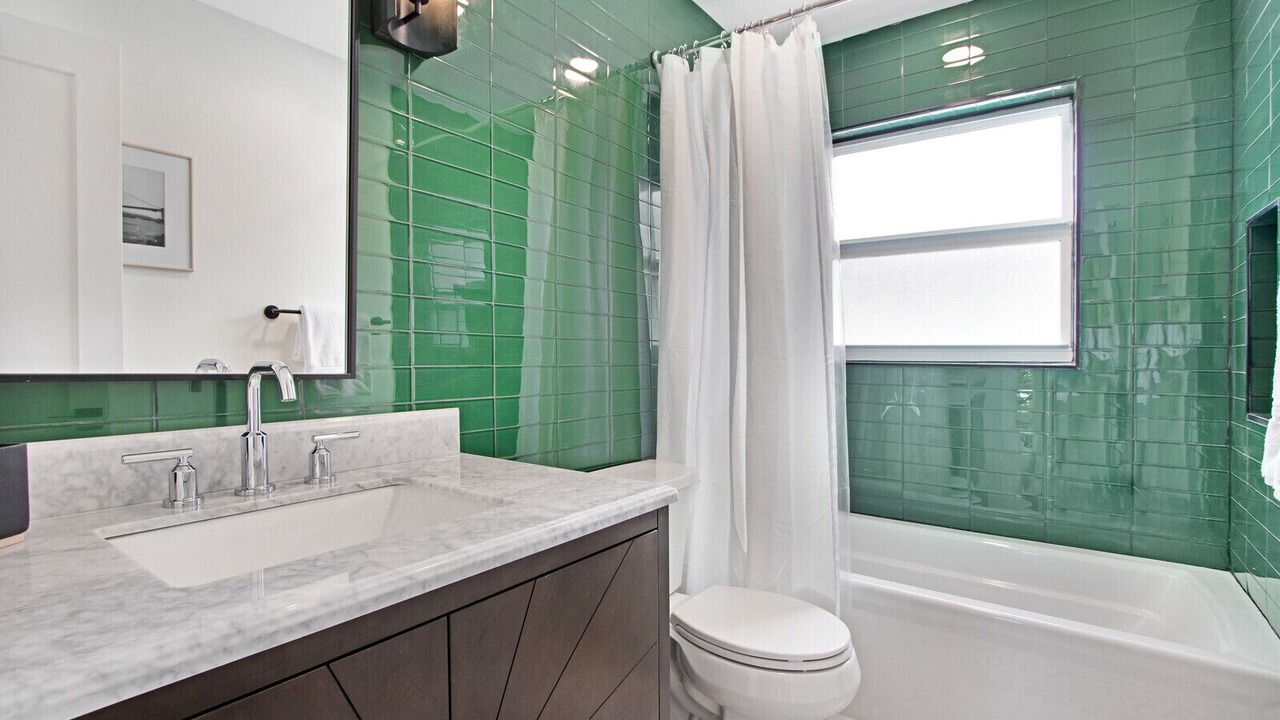Photo of Bathroom in Tropic Palms