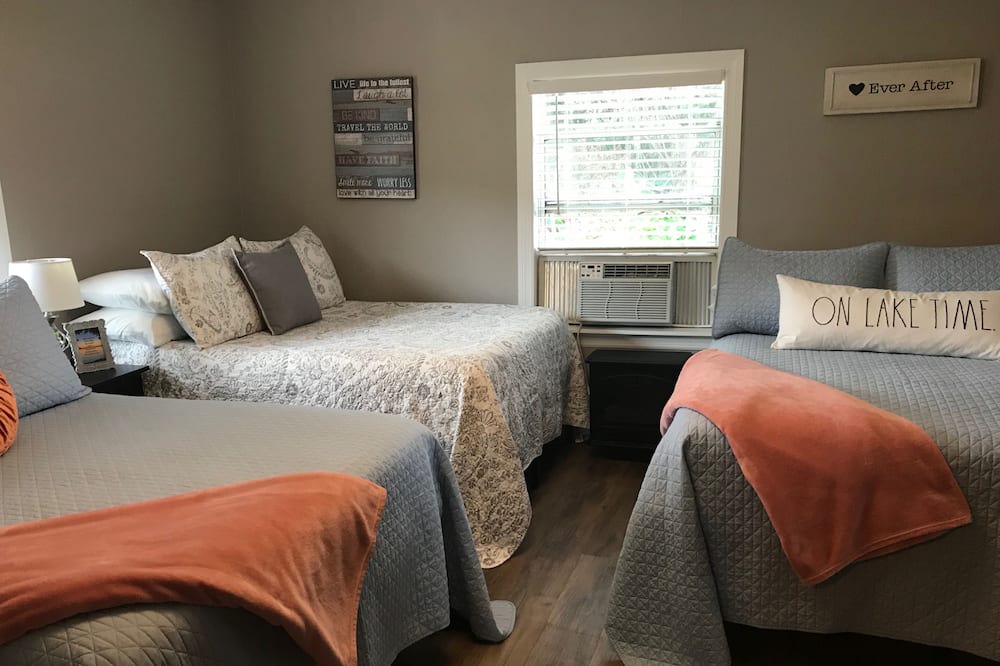 Photo of Bedroom in Candler