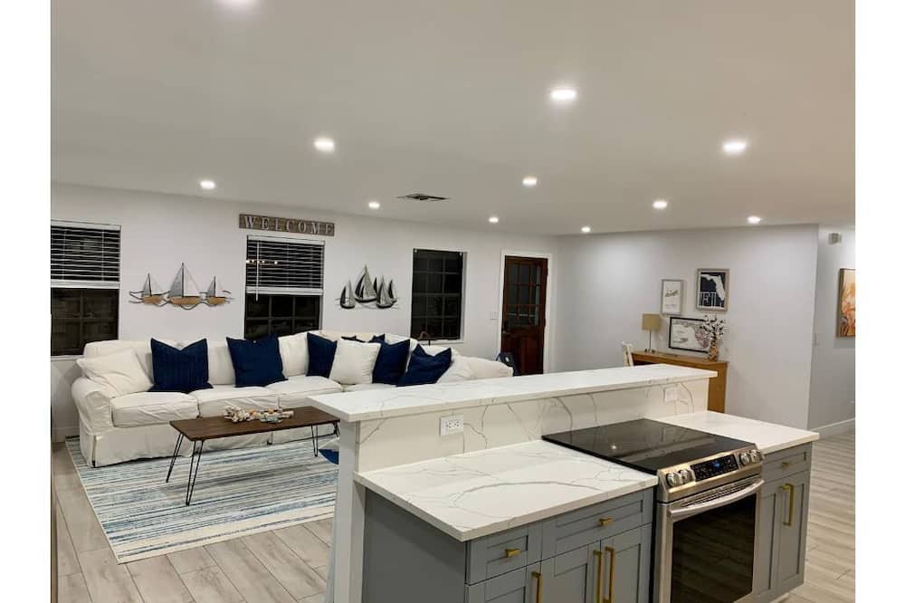 Photo of Others in Palm Beach Country Estates