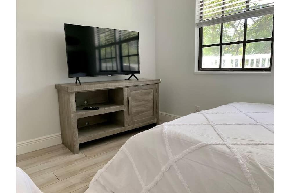 Photo of Bedroom in Palm Beach Country Estates