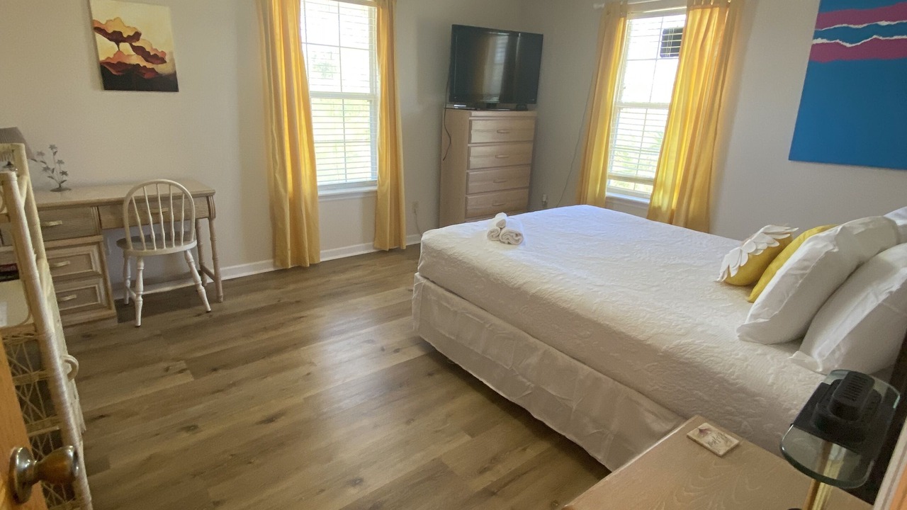 Photo of Bedroom in Panacea