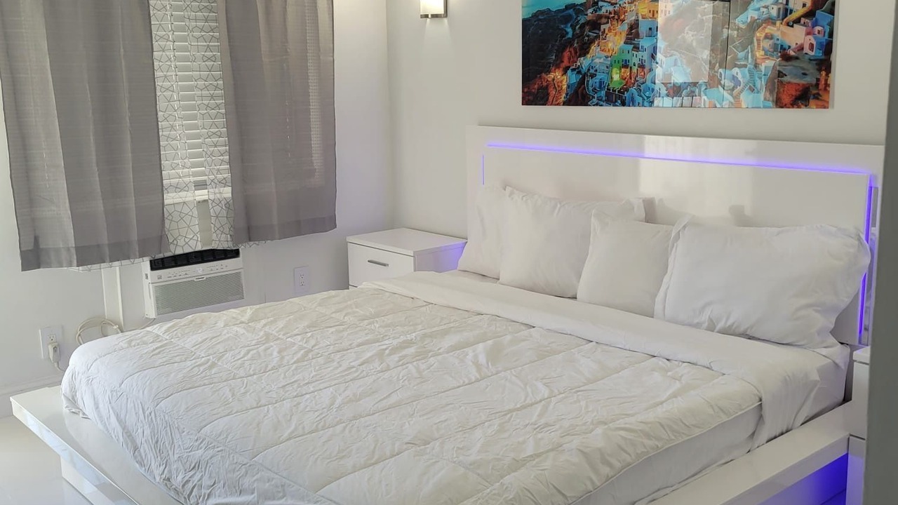 Photo of Bedroom in Lake Worth