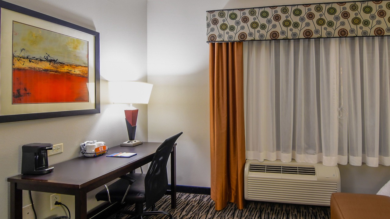 Photo of Bedroom in Foley